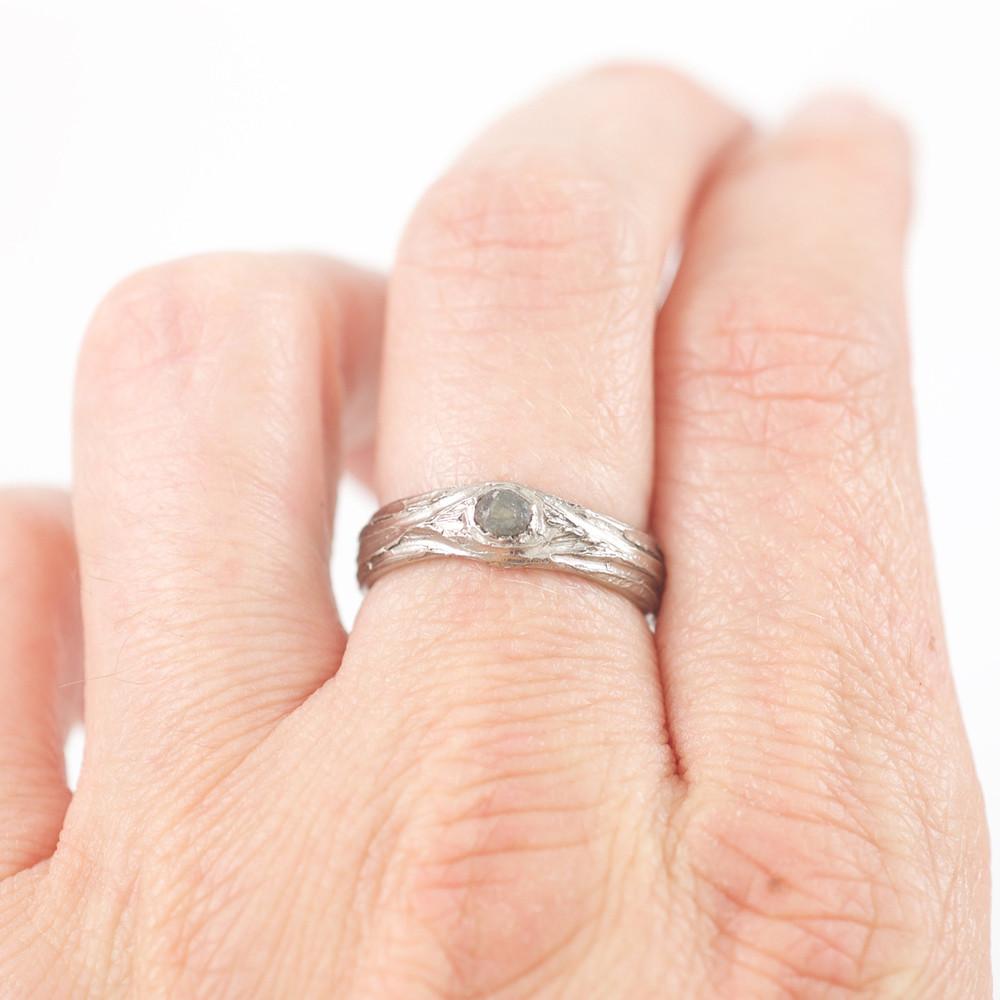 Tree Bark Love Knot Ring with Rough Sapphire in Palladium/Silver - size 5 - Ready to Ship - Beth Cyr Handmade Jewelry